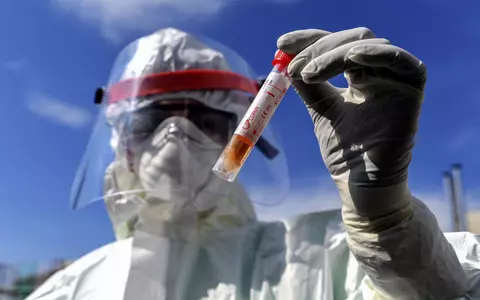 Turiștii au găsit metoda pentru a fenta legea! Certificate false care atestă un test negativ de Covid-19, vândute la vama Promachonas, la preț mai mic decât testul real