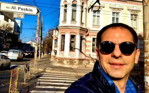 Dan Negru a fost atacat cu pietre în Centrul Vechi din București: „Ne-am trezit ciuruiți”