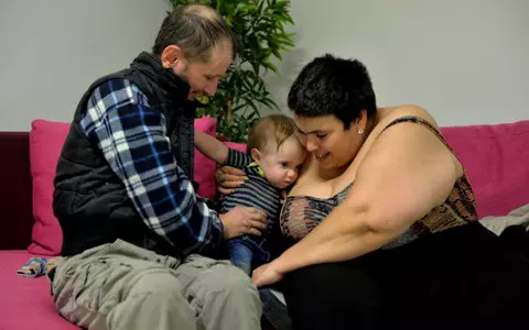 Ioana Tufaru strigă din nou după ajutor. Fiica regretatei Anda Călugăreanu nu mai are cu ce să-și crească fiul: ”Aș avea nevoie de alimente și ceva bănuți”