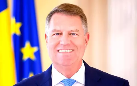 Președintele Iohannis: medicii și personalul medical care lucrează cu pacienți care au COVID-19 vor primi bonus lunar de 500 de euro: "Ne punem speranțele în ei"