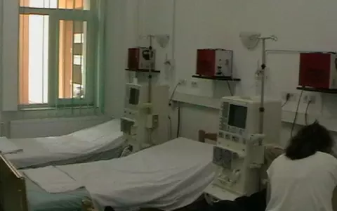 Caz ireal în Deva! O asistentă se află în stare gravă, după ce o pacientă infectată cu coronavirus a scuipat-o: "A devenit violentă în noaptea respectivă. Sperăm la un final fericit"