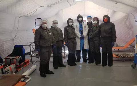 Veștile bune vin din vestul țării! Trei pacienți de peste 80 de ani s-au vindecat de COVID-19, în Arad: "Acest virus extrem de contagios poate fi învins!"