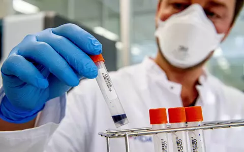 Un pacient reinfectat cu COVID-19 face dezvăluiri: "După 2-3 teste negative ne-au externat și ne-au zis să stăm în izolare". Ce s-a întâmplat, de fapt