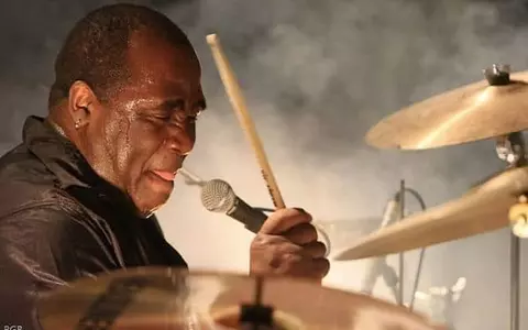 Patrick Francfort, bateristul grupului Gibson Brothers, a murit în urma infecției COVID-19: "S-a luptat timp de 12 zile..."
