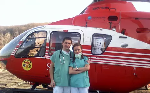 Povestea emoționantă a unei familii de medici. Dr. Gabriela Florian luptă alături de soțul ei pe "frontul" COVID-19: „În fiecare dimineață, când plec de acasă, mă gândesc dacă mă mai întorc!” / EXCLUSIV