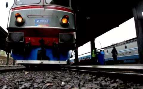 Pandemia a schimbat mersul trenurilor, dar și regulile de călătorie. Se circulă după principiul ”un loc liber, un loc ocupat”