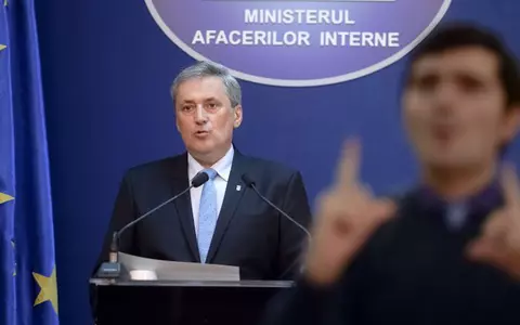 Marcel Vela, declarație tranșantă despre sancțiuni, începând cu 15 mai: ”Cine nu are mască și strănută poate avea dosar penal”. Ulterior, a făcut o rectificare