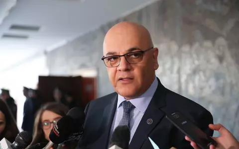 Ce se întâmplă vara cu noul coronavirus. Avertismentul lui Raed Arafat: "Vom avea două probleme convergente. E posibil să..."