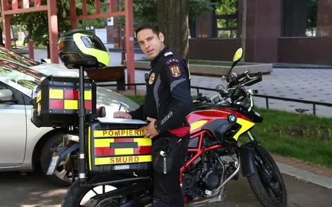 Eroii sunt printre noi! Ștefan Baută, paramedic SMURD, luptă cu un inamic nevăzut: coronavirusul. “Noi, ca salvatori, suntem mulțumiți că am reușit să mai ținem o viață aici, pe Pământ” / EXCLUSIV