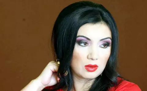 Adriana Bahmuțeanu, foc și pară după ce iubitul ei grec a fost carantinat cu forța, din cauza unei neînțelegeri, deși este bolnav: ”Alții culeg sparanghel și el e ținut degeaba acolo!”