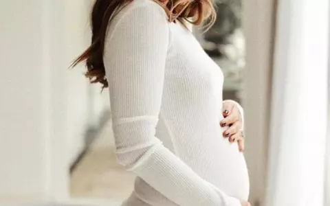 Pericolul reprezentat de coronavirus pentru femeile însărcinate. Una din 10 femei gravide, infectate cu COVID-19, ajunge la terapie intensivă