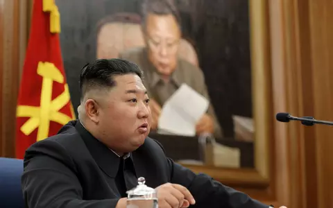 Teoriile conspirației în cazul dictatorului nord-coreean Kim Jong-un continuă: a murit și i-a luat locul o sosie? În 2017, a fost filmat alături de dublurile sale