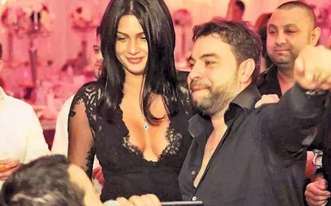 Florin Salam se însoară! Anunțul făcut de Roxana, mama celor trei copii ai manelistului, despre data nunții: "Cu ajutorul lui Dumnezeu..."