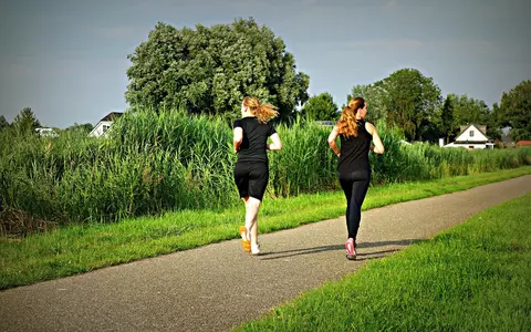 Sportul, o armă eficientă în lupta împotriva COVID-19. Studiile dovedesc importanța exercițiilor fizice în prevenirea infectării cu noul coronavirus