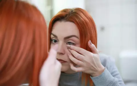 Persoanele care poartă lentile de contact, expuse riscului de infectare cu noul coronavirus. Ce reguli trebuie să respecte, potrivit specialiștilor
