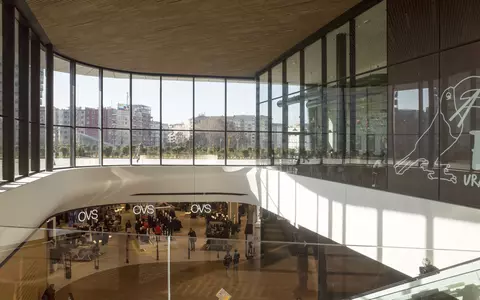 Premierul Orban anunță că o parte dintre mall-urile din România se vor redeschide pe 15 mai: "Este normal..."