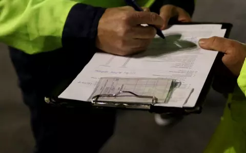 Amenzile date în perioada stării de urgență ar putea fi anulate automat. A fost depus un proiect de lege