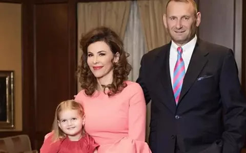Adina Alberts și-a luat fetița și a plecat de acasă, după ce Viorel Cataramă a spus că vrea să se autoinfecteze cu coronavirus: "În orice familie există divergențe de opinie. El cu certitudinile și deciziile lui"