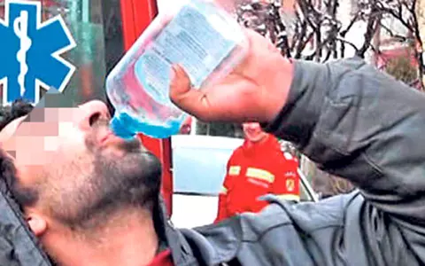 Zece oameni au murit, la Iași, după ce au băut spirt contrafăcut! Producătorul alcoolului, acuzat de ucidere din culpă