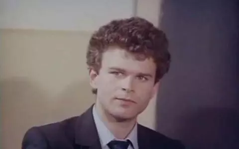 Îl mai ții minte pe Șerban, din Liceenii? Cum arată actorul Tudor Petruț, după 30 de ani de la debut. Va face o continuare a filmului -fenomen: ”Scenariul există”
