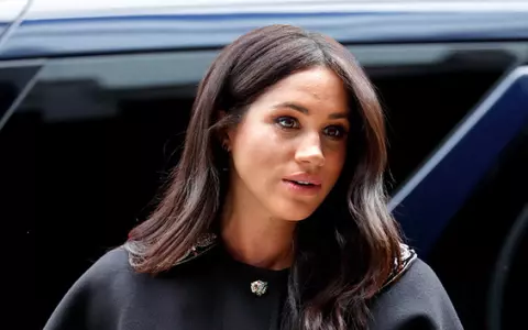 Când a pornit conflictul dintre Regină și Meghan Markle: "Prietenii ei nu au  văzut-o niciodată într-o astfel de stare. A fost lăsată fără apărare de instituţia monarhică şi i s-a interzis să se apere singură"