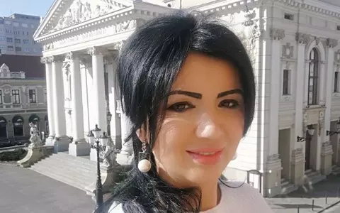 Adriana Bahmuțeanu s-a mutat cu Nikolaos Papadopoulos. Artistul i-a stat alături în cele mai grele momente: "A făcut potecă în spital când m-am operat"