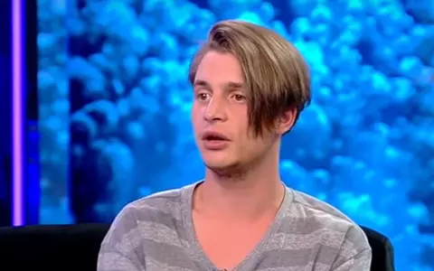 Robert Sfăt, dezvăluiri dureroase despre perioada în care a dormit în parc: "Aveam momente când cerșeam un leu să îmi iau și eu o sticlă de apă". Cât de mare este, în realitate, moștenirea care i se cuvine fiului lui Brigitte Pastramă