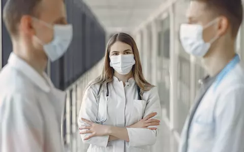 Pericolul reprezentat pentru bolnavii cronici e imens! Rata de deces în cazul lor este de 12 ori mai mare: "Sunt mult mai susceptibili să sufere efecte severe ale COVID-19"