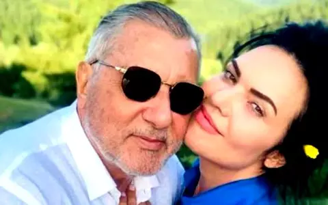Adio, dar rămân cu tine! Ilie Năstase și Ioana Simion sunt mai rău decât Bahmu și Prigoană! Au creștinat un copil, în prag de divorț