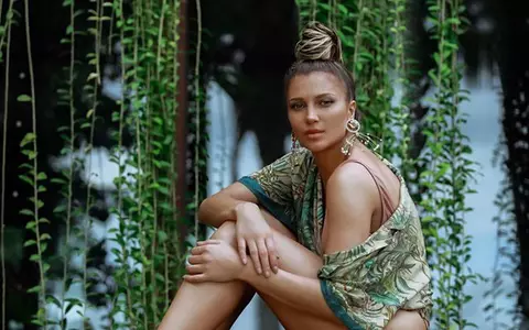 Lora, în lacrimi după ce a fost anunțată că i s-a anulat din nou zborul. De trei luni a rămas blocată în Bali: ”Nu mai pot”