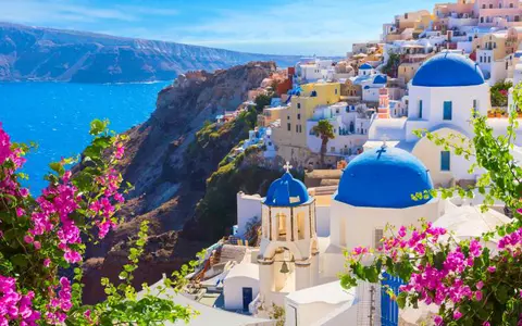 Reguli noi pentru turiștii români care merg în vacanță în Grecia, de la 1 iulie. Acesta este formularul pe care trebuie să-l aveți completat la vamă!