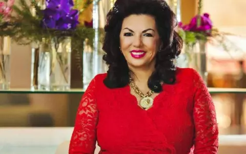 Carmen Harra a prezis de acum 5 ani că Lidia Buble și Răzvan Simion nu vor rezista împreună: "El nu ar trebui să distrugă ce a clădit în 15 ani, mai ales că sunt copii la mijloc!"