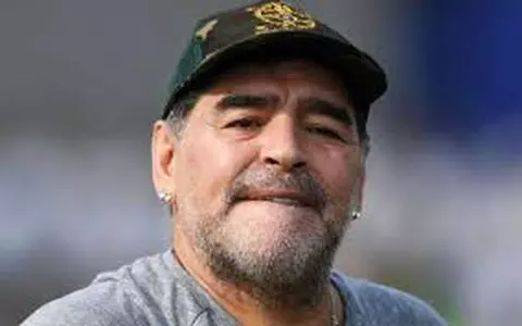 Diego Maradona, gest șocant la o petrecere: Și-a dat pantalonii jos și a rămas în fundul gol