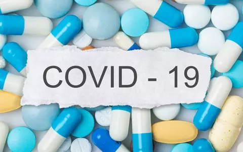 Legătură între utilizarea ibuprofen și agravarea simptomelor COVID-19. Ce spune Organizația Mondială a Sănătății despre efectele secundare