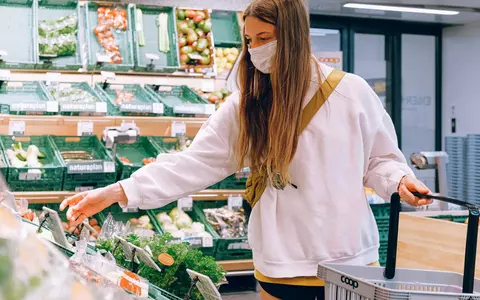 Motivul pentru care riscul infectării cu noul coronavirus este mai mare în supermarket: "Timpul petrecut în interior..."