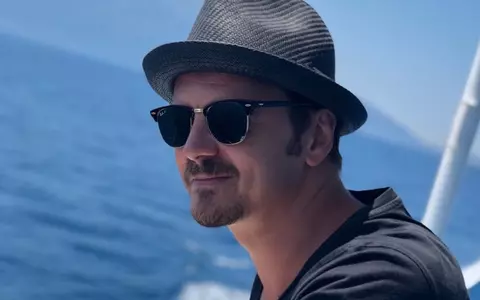 Mihai Petre a dezvăluit care a fost cel mai ciudat loc în care a făcut dragoste cu soția lui: „Partea inferioară a corpului meu a avut de suferit”