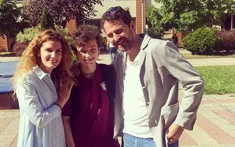 Andreea și Andrei Aradits aniversează 16 ani de căsnicie. S-au cunoscut pe platourile de filmare și ea a făcut primul pas: "M-am trezit cu un mesaj pe telefon"