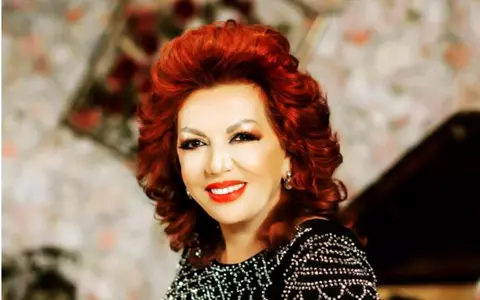 Cum arată Carmen Harra, în costum de baie, la 65 de ani: "Mă condamnați ? Generația fără implanturi și falsuri!"