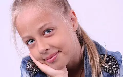 O mai ții minte pe pe Carina din "Îngerașii"? Jennifer Dumitrașcu are 18 ani și este pasionată de actorie, muzică și dans