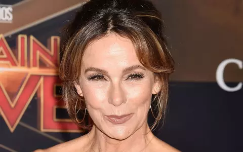 O mai ții minte pe Baby, din Dirty Dancing? Actrița Jennifer Grey a devenit de nerecunoscut din cauza operațiilor estetice și divorțează după 19 ani de căsnicie