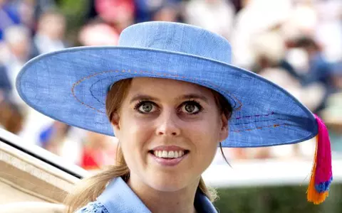 Prințesa Beatrice a Marii Britanii s-a măritat în secret, după ce își amânase nunta din cauza pandemiei de coronavirus! Regina Elisabeta a II-a a participat la eveniment