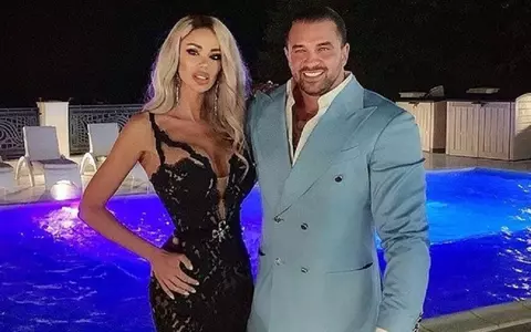 Bianca Drăgușanu și Alex Bodi au împlinit doi ani de relație. Ce cadou a primit vedeta, în direct, de la iubitul ei: „Mamă, ce bătaie îți luai de la mine”