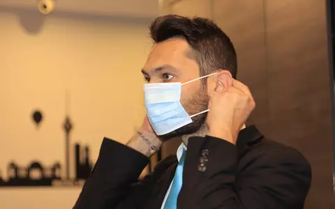 Noul coronavirus poate provoca infertilitate în rândul bărbaților. Specialiștii americani au descoperit similarități cu virusul Zika