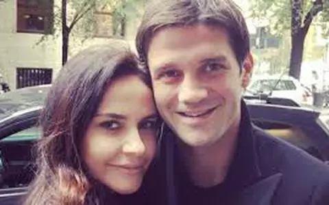 Adelina și Cristi Chivu au împlinit 12 ani de căsătorie. Cum arată fosta prezentatoare TV la 38 de ani: e neschimbată față de acum un deceniu, când a părăsit România
