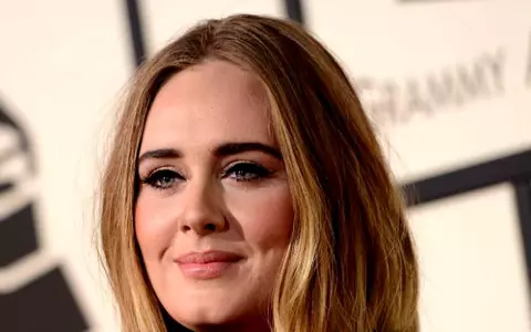 Adele, de nerecunoscut după ce a slăbit 45 de kilograme și și-a schimbat total lookul! Fotografia cu 4 milioane de like-uri