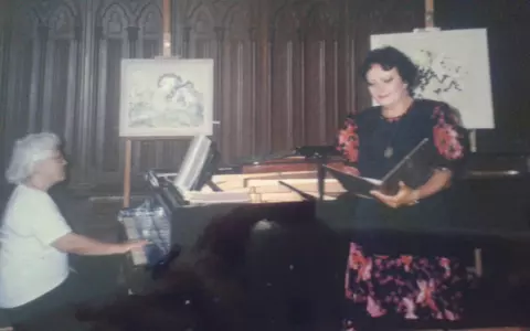 Soprana Adriana Mesteș, găsită moartă în apartamentul ei din Capitală. Care a fost ultimul mesaj transmis de artistă
