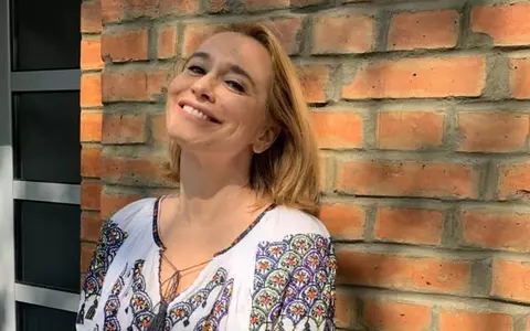 Andreea Esca s-a întâlnit cu tatăl de 82 de ani, după ce s-a vindecat de COVID-19! Cum se protejează bărbatul în preajma știristei, chiar dacă sunt în aer liber