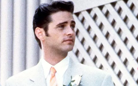 Îl mai ții minte pe Brandon Walsh din Beverly Hills 90210? Puștiul cuminte a devenit un bărbat teribilist,  la 50 de ani