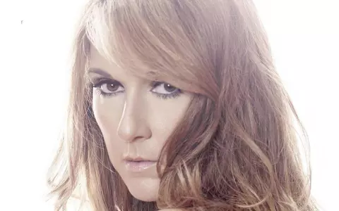 Cum arată Celine Dion în costum de baie, la 52 de ani. Anul trecut a fost acuzată că suferă de anorexie, acum e mai sexy ca niciodată