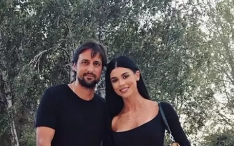 Ce mult a crescut și ce frumoasă este fiica lui Denis Ștefan și a "bebelușei" Cristina. Delia a început școala!